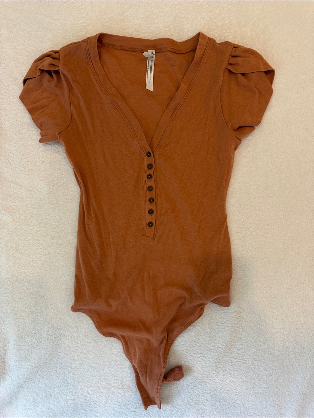 Free peopleWomen's Puff Sleeve V-Neck Button-Front Bodysuit - Rust